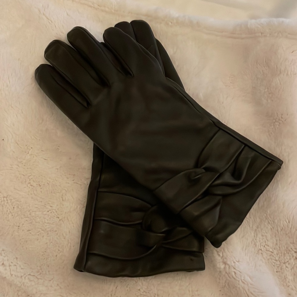 Dark brown leather gloves